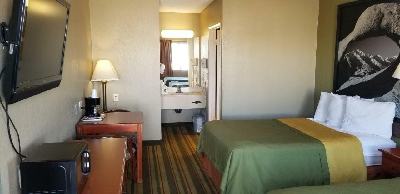 Super 8 By Wyndham Ridgecrest Μοτέλ Εξωτερικό φωτογραφία